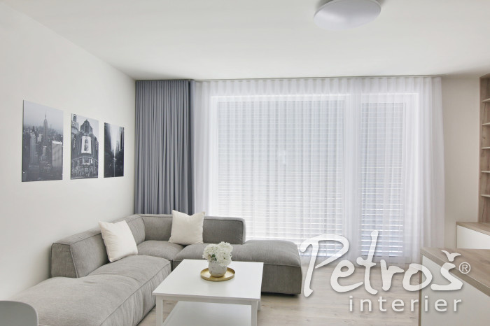 KDO JSTE ZDALEKA - PROSÍME, ZKONTROLUJTE OTEVÍRACÍ DOBU